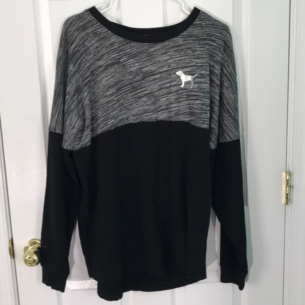 Lone sleeve shirt
